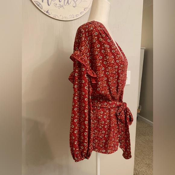 Max Studio Red Floral Blouse - Picture 4 of 7